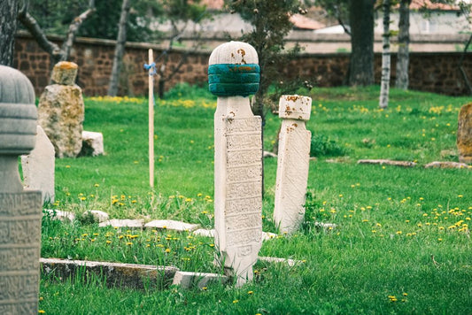 Peridot, the Dead, and the Making of a Migration Story: How a Green Stone Entered Diaspora Funerary Practice