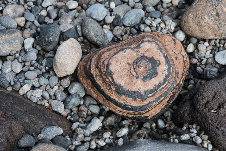 Sardonyx, Rome, and the Problem of Naming a Banded Stone