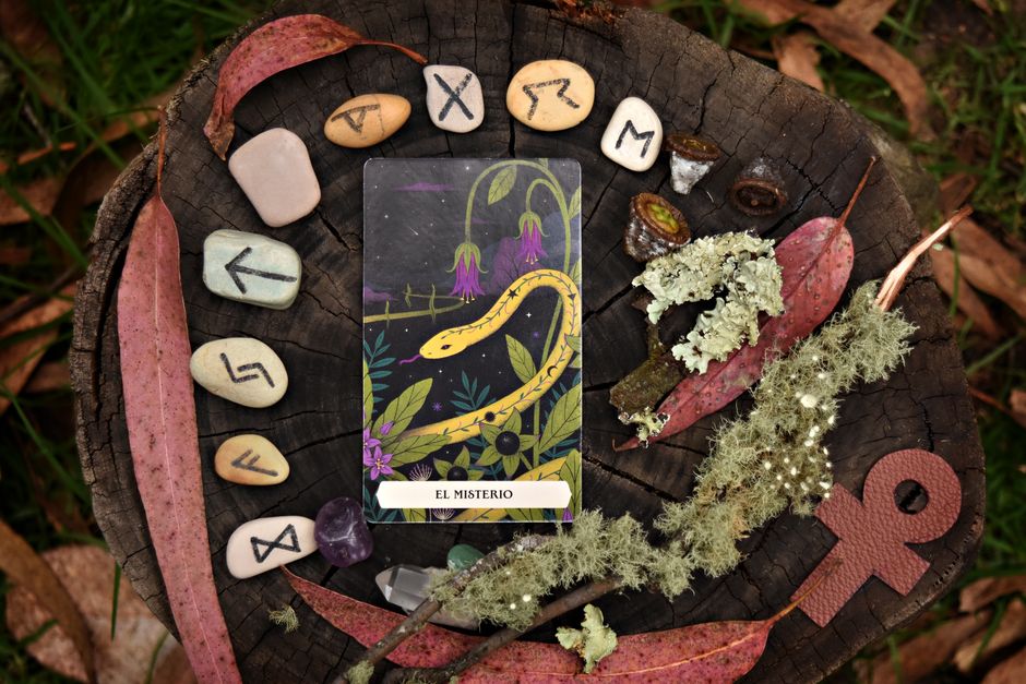 The Hidden Power of Serpentine: How Ancient Minoan Priestesses Used Snake Stones for Protection and Ritual Magic