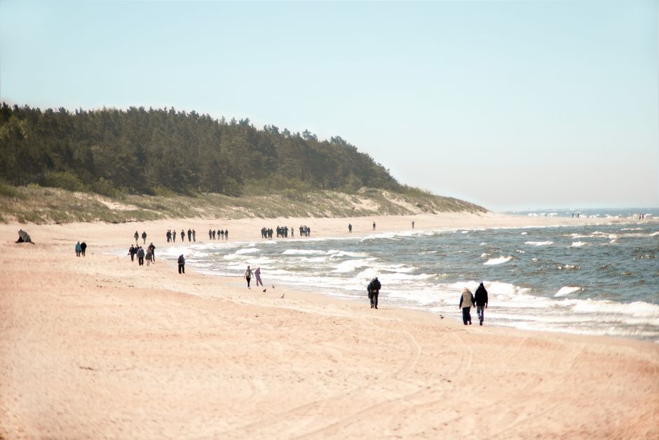 Amber, Dowry, and the Making of a Regional Brand: Heirloom Wealth on the Southern Baltic Coast
