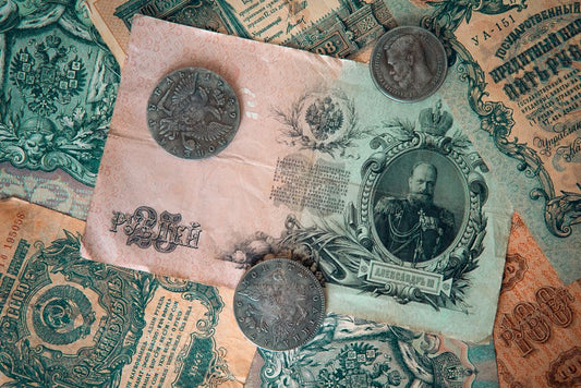 Shungite: The Collector's Guide to Russia's Carbon Anomaly and Its Cultural Legacy