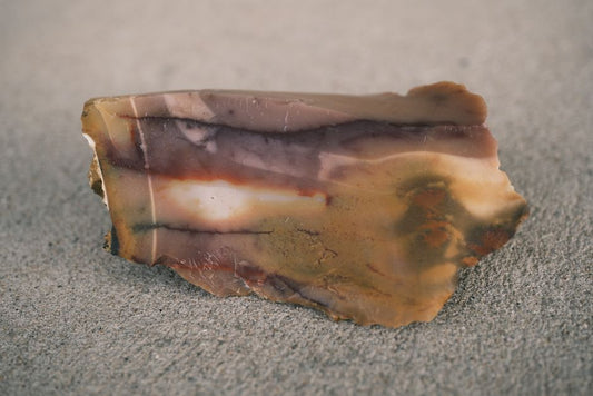 Why Sardonyx Is Not a Mineral Species but a Layered Trade Name
