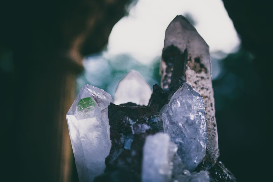 Chrysoberyl: Bridging Science and Spirituality for Clarity and Resilience