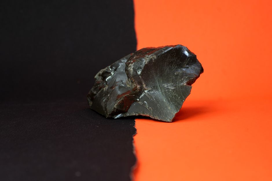 Gold Sheen Obsidian and Its Partners: How to Choose a Pairing That Actually Means Something