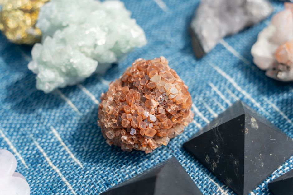 Visual Guide to Padparadscha Sapphire Healing Properties: How to Identify Authentic Lotus Blossom Gems for Metaphysical Use
