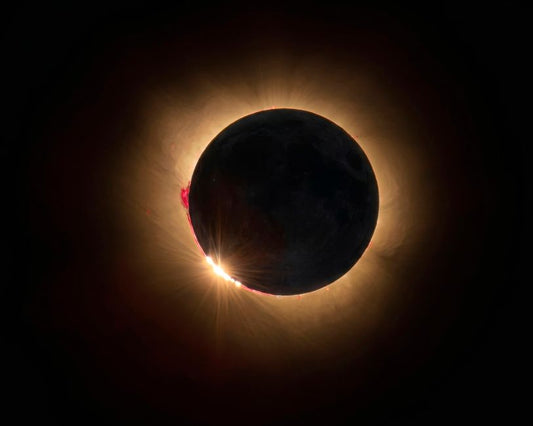 Natural Pearl and Eclipse Retrogrades: A Calm Anchor for Transformation