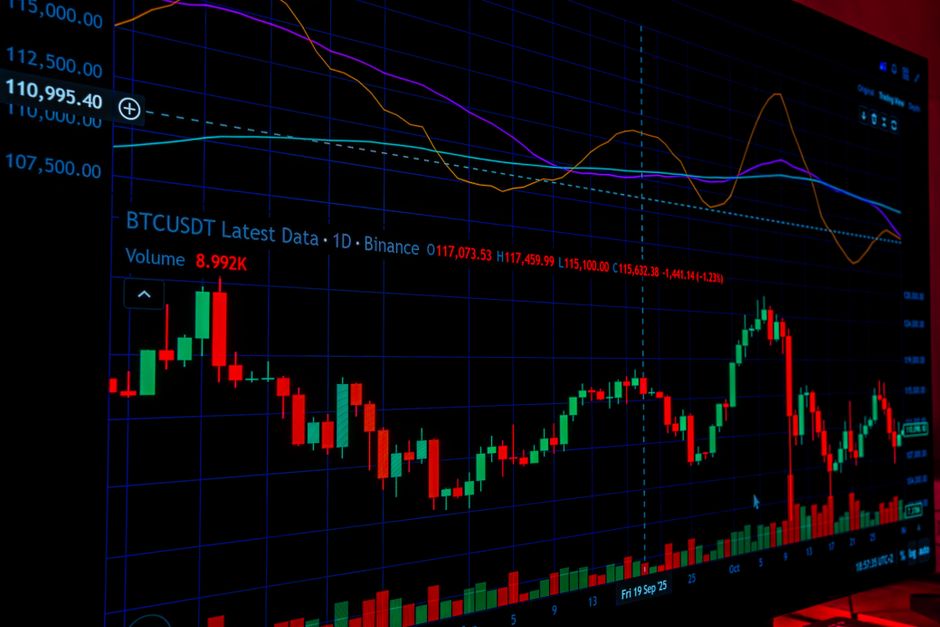 Charoite Investment Profile: Geology, Market Dynamics, and Value Drivers