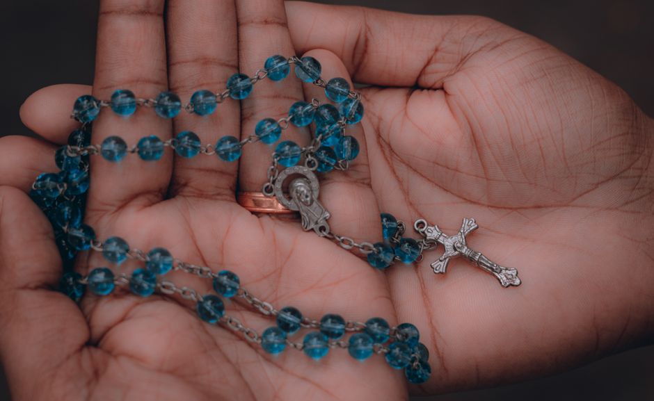 Sunstone, Synod, and the Sacred: How a Treated Feldspar Entered Modern Devotional Jewelry