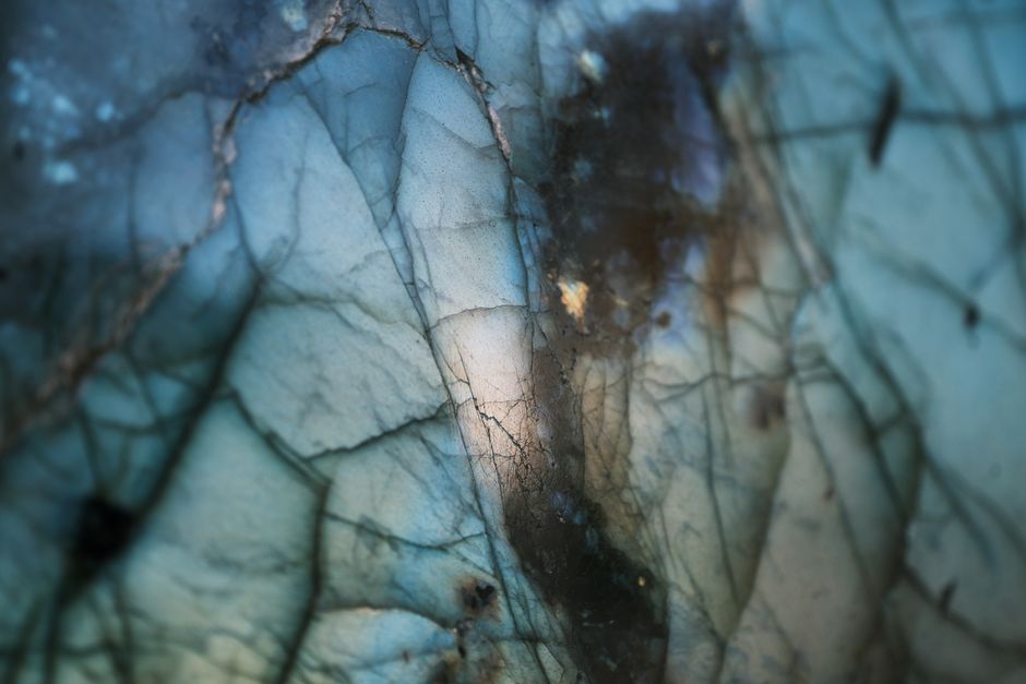 What Labradorite’s Schiller Actually Is and What It Is Not