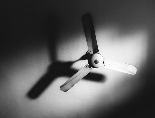 Black Kyanite and Emotional Reflection: What the Fan-Shaped Blades Were Never Meant to Prove