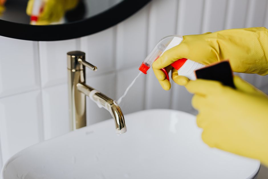 Jadeite Care Guide: Avoid These Hidden Chemical Hazards in Your Seasonal Cleaning Routine