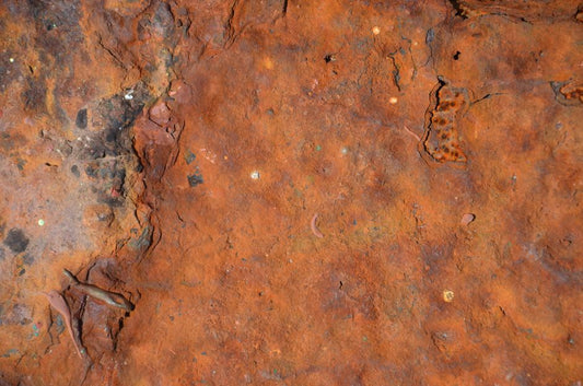 Hematite, Magnetite, and Maghemite: How Iron Oxide Phase Transformations Complicate Gem Identification