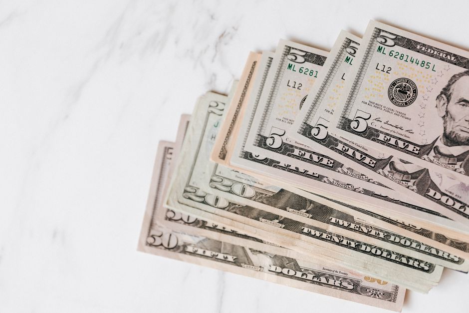 The Iolite Resale Value Guide: How to Buy for Future Profit Without Getting Scammed Online