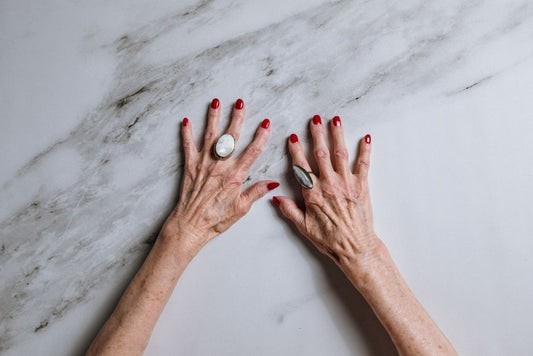 Rhodonite Ring Care: Seasonal Guide to Hardness, Wear & Energy Cleansing