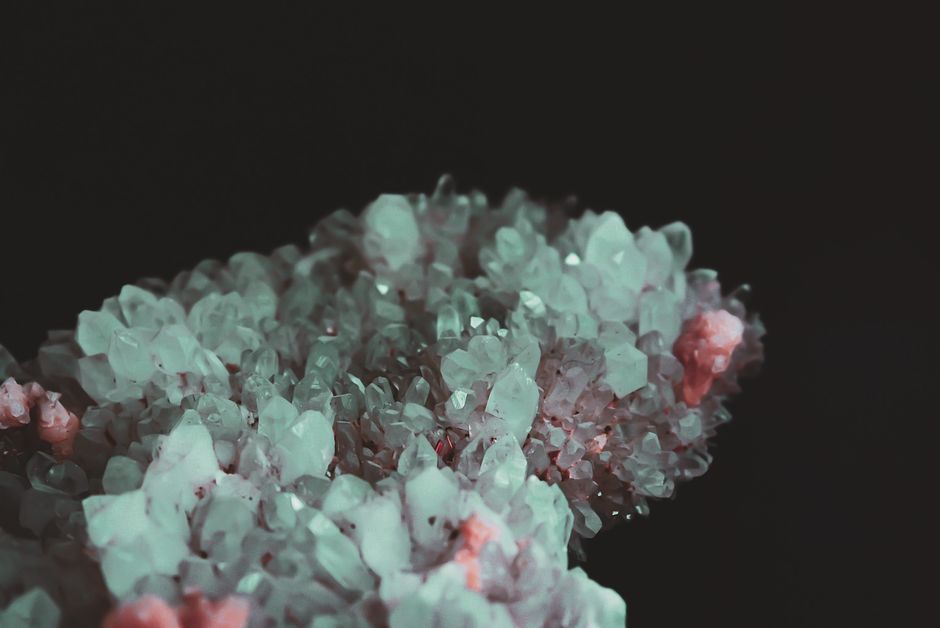 Taaffeite and the Iridescence Problem: Why the Rarest Recognition Story in Gemology Does Not Guarantee a Phenomenal Effect