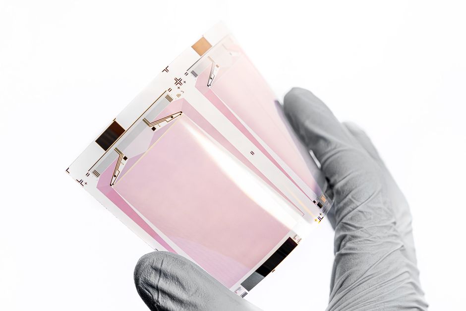 Do Thin Films on Rhodochrosite Change What a Gemologist Measures?
