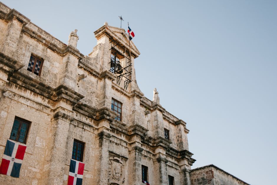 Larimar and the Colonial Gaze: Rewriting the Dominican Gem's Ancient Story
