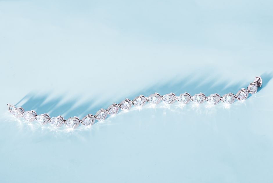 Can Moonstone Jewelry Go in Salt Water? What Happens to Prongs, Bezels, and Clasps