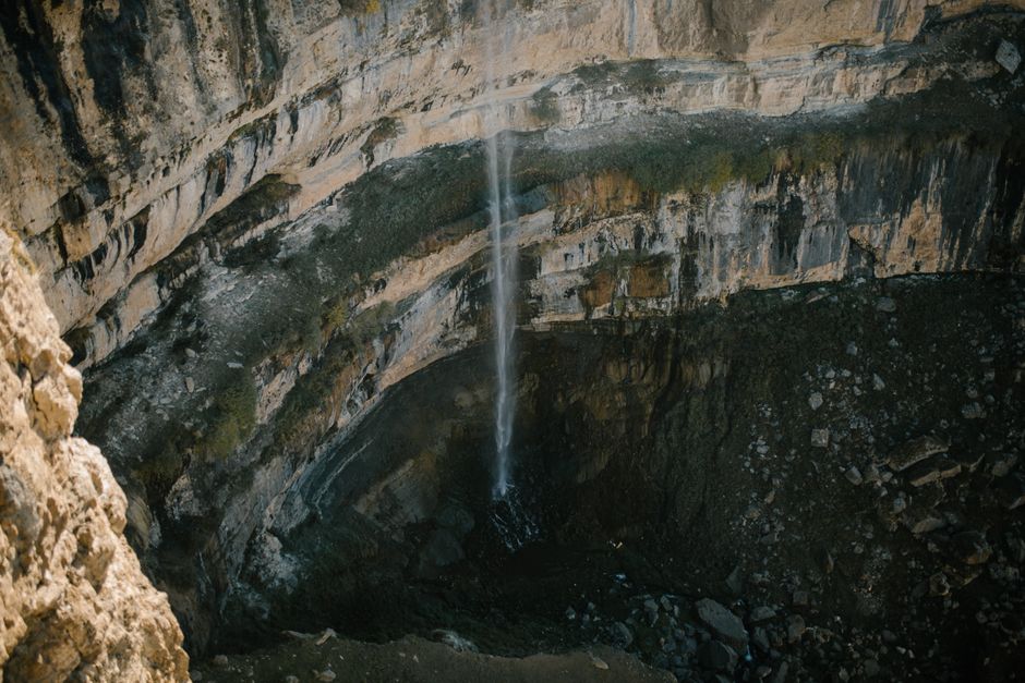 Vesuvianite: Why Specific Gravity and Locality Go Together