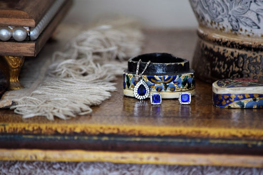 The Sapphire in Modern Jewelry: A Legacy Carved from Ancient Traditions
