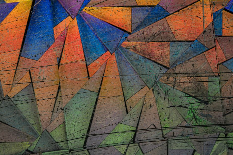Ammolite and Its Lookalikes: Why Similar Color Does Not Mean the Same Material