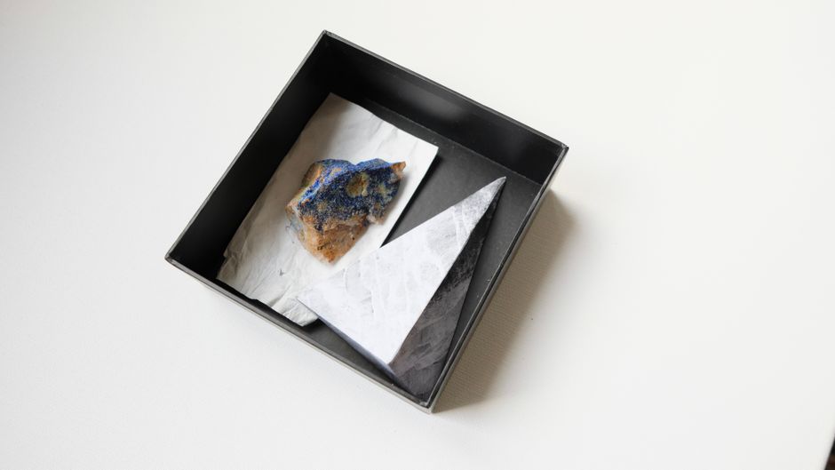 Why Azurite Grids Work Better as Evening Attention Maps Than Energy Amplifiers