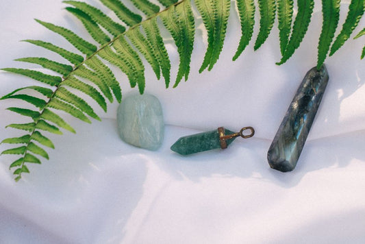 Colombian Emerald: Planetary Power of Venus — Myth vs Metaphysics in Crystal Healing