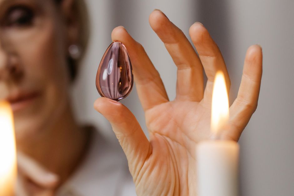 Beeswax Amber and Amethyst: The Emotional Balance Duo for Deep Healing