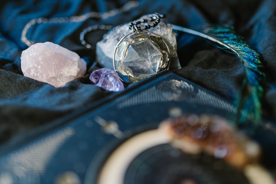 Spinel Jewelry and Chemical Exposure: Protecting Your Gem on the Move