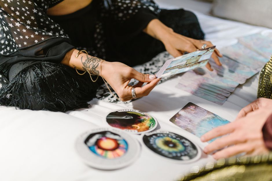 Black Opal Astrology: Healing with the Stone of Cosmic Transformation for Scorpio and Pisces