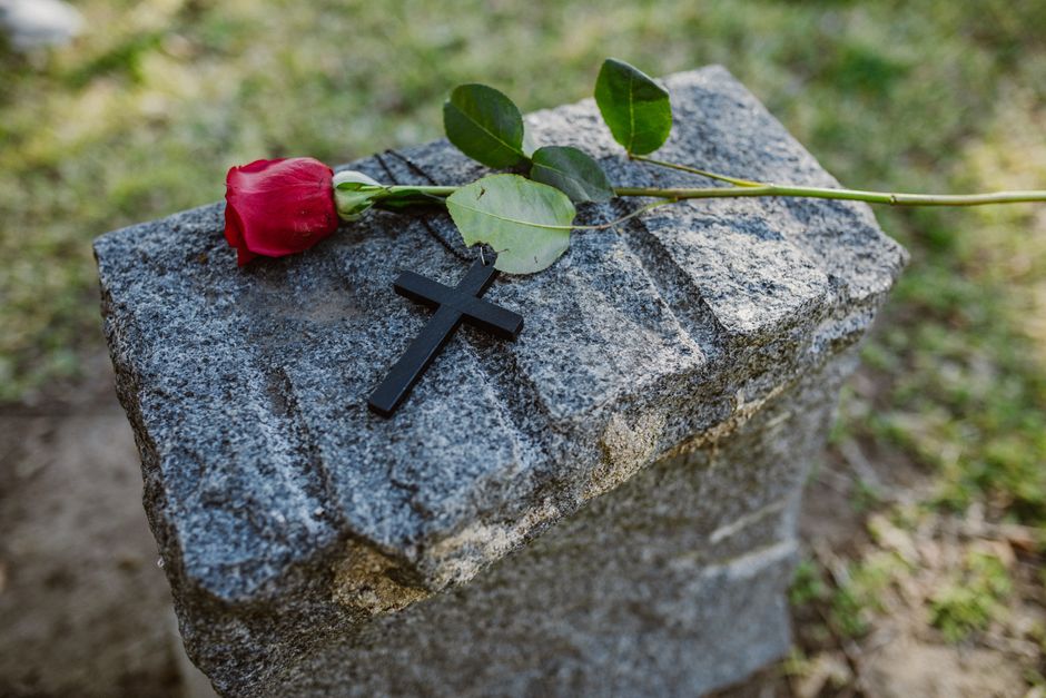 Obsidian in Grief: How a Stone of Hard Truths Can Honor Memory