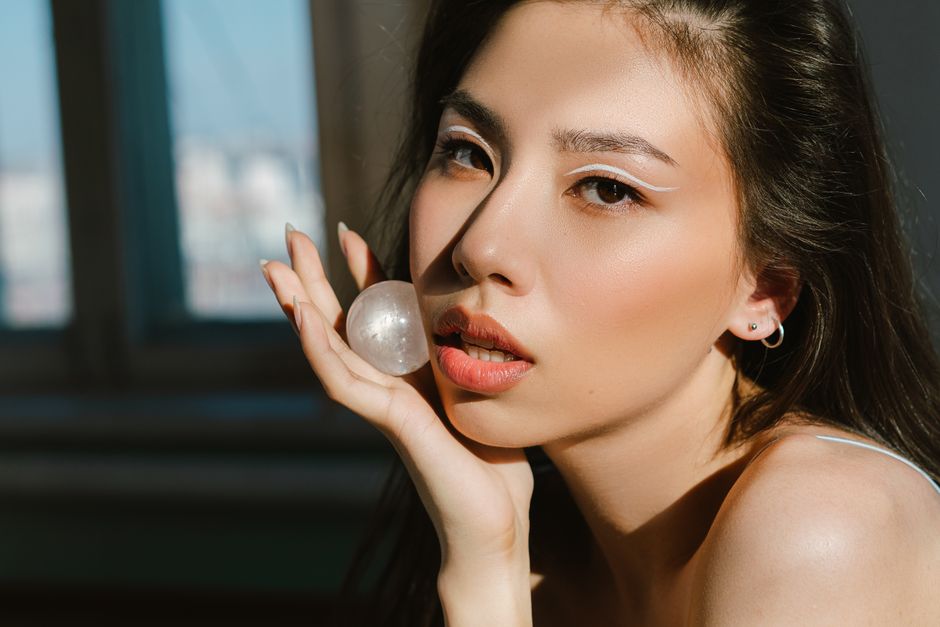 Rainbow Moonstone at Auction: A Strategic Buyer's Guide