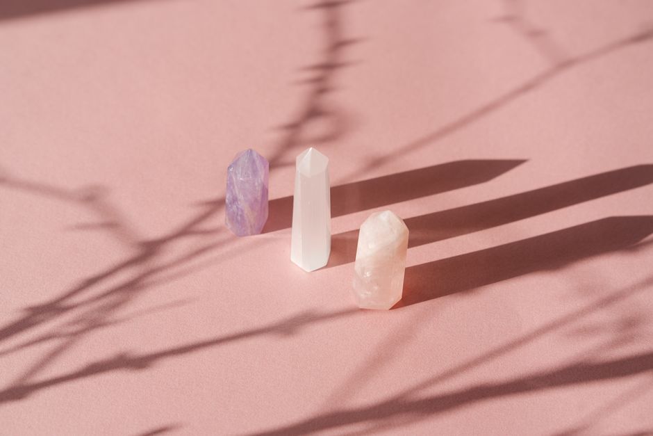 Amethyst vs. Selenite for Deep Sleep: Which Crystal Works Best for Insomnia and Nightmares?