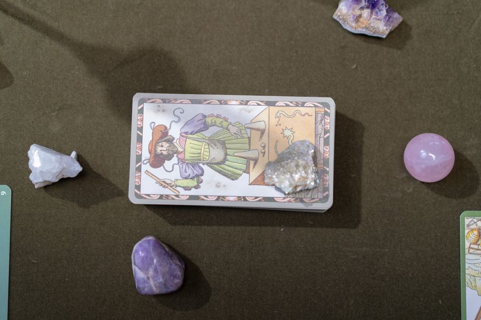 The Kunzite Hunter’s Guide: Using the 4Cs to Win at Gem Shows