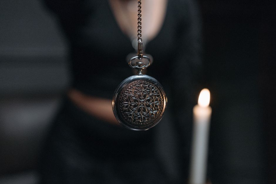 Will Moonstone Jewelry Fade or Lose Color in a Pendant?