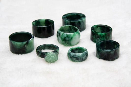Jadeite and Sunlight: What Happens to Jade Jewelry With Prolonged Light Exposure
