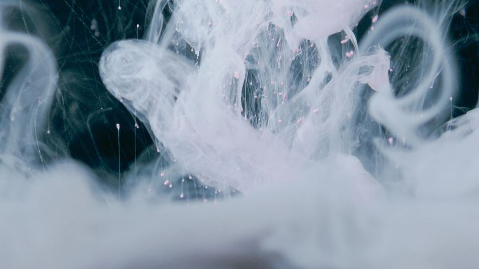 The Invisible Rarity: How Kunzite's Pleochroism Drives Its Investment Potential
