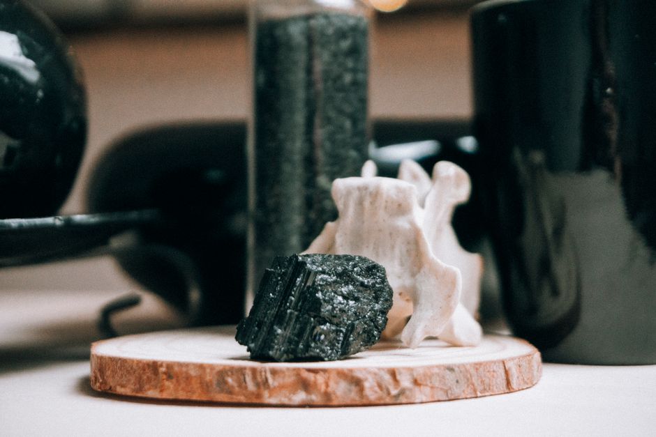 Indicolite Tourmaline Scams: How to Spot Fake and Imitation Blue Tourmaline