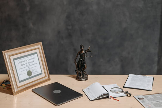 Zircon Auction Buying: How to Read the Certificate and Bid Like a Pro