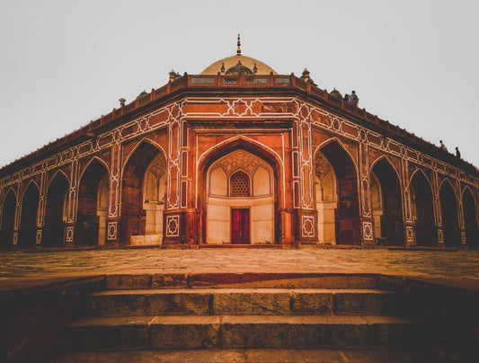 The Serpent’s Coronet: How the Mughal Empire’s Emerald Obsession Shaped India’s Gemstone Destiny and the Silk Road’s Hidden Green Legacy