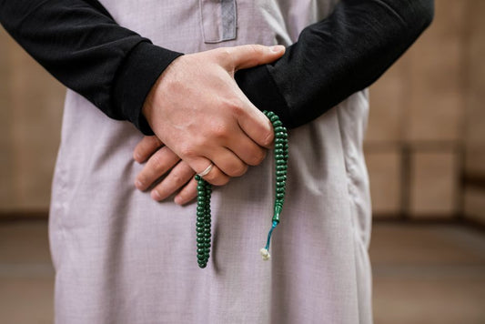 Red Beads, Pious Hands: How Ruby-Colored Prayer Beads Moved from Court Devotion to Global Commodity