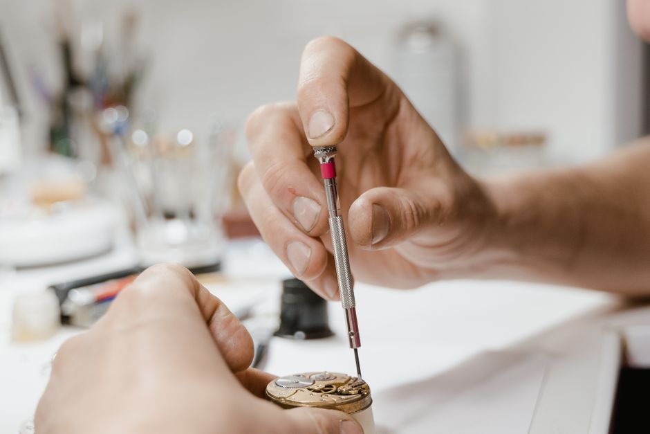Chrysoberyl Repair & Re-polishing: A Gemologist's Guide to Protecting a Hard but Vulnerable Stone