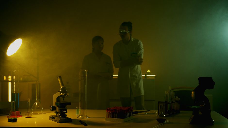 Emerald Identification: Real vs Fake, Common Simulants, Lab Testing & Visual Detection