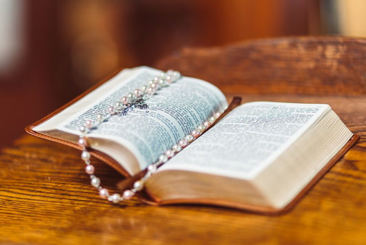 Carnelian in Sacred Texts: From Biblical Breastplates to Modern Spiritual Jewelry