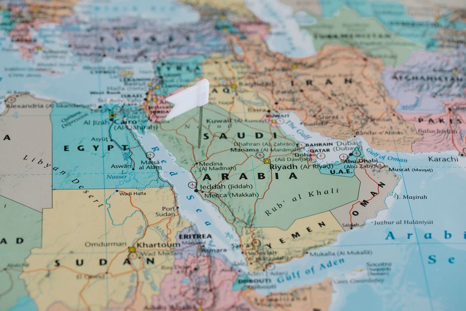 Pearls, Power, and the Persian Gulf: How Cultured Pearls Reshaped a Trade Route's Political Economy