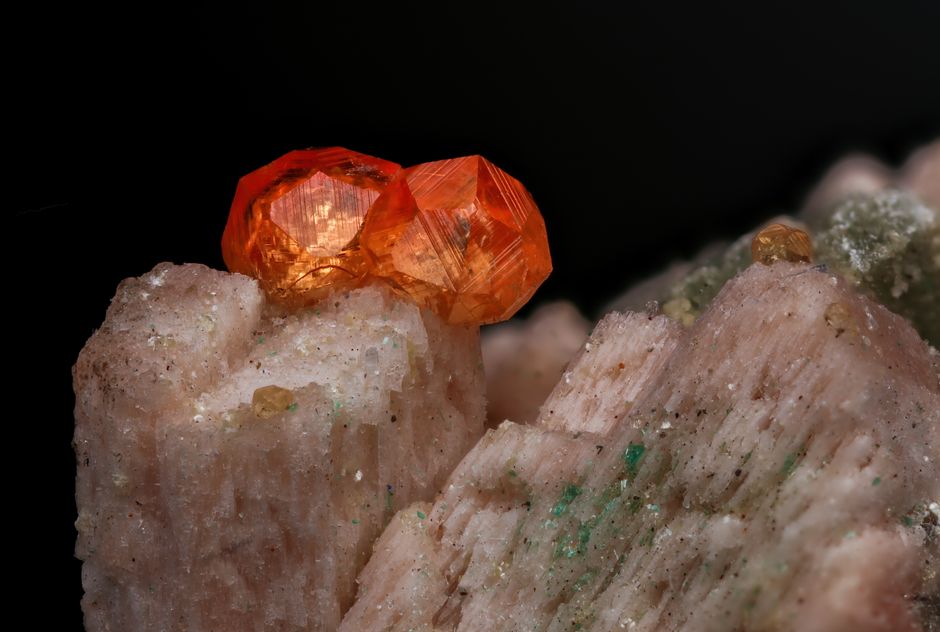Rhodochrosite Origins: A Historical Guide to Spotting Synthetics and Imitations