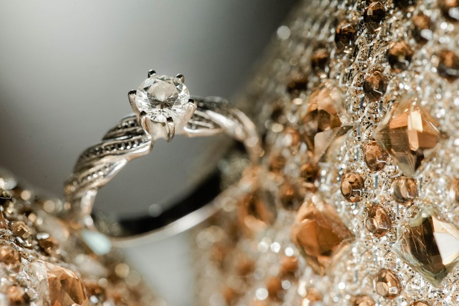 How to Choose a Moonstone Engagement Ring: Quality, Durability & Buying Tips