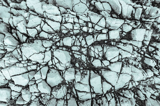 Labradorite Formation: Separating Scientific Facts from Common Myths