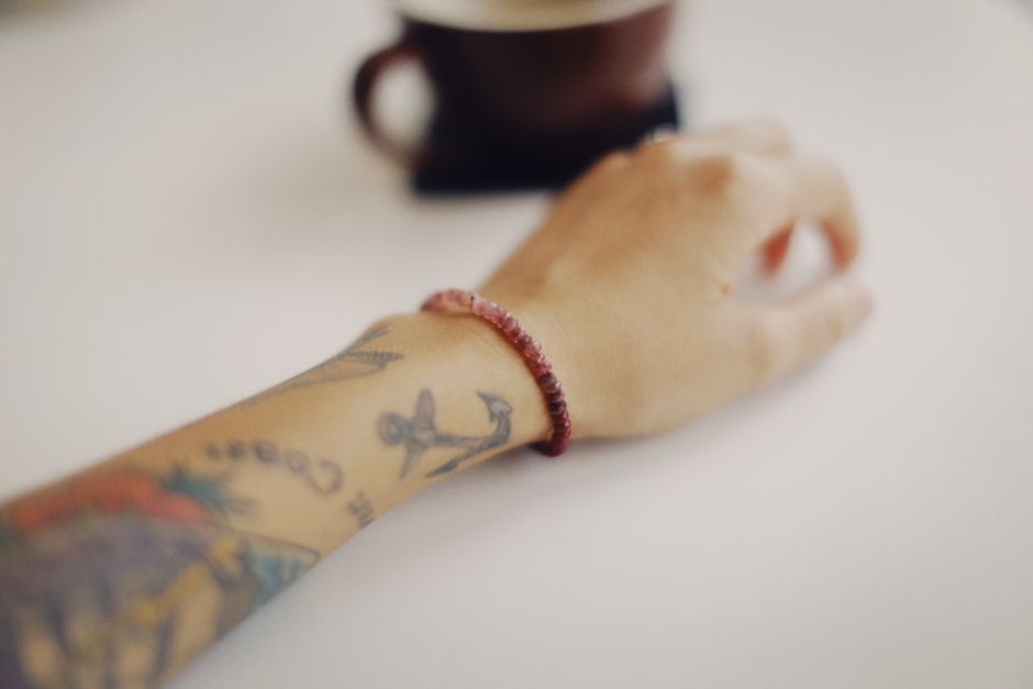 Hackmanite Bracelet Care: Is Daily Wear Safe and How Should You Clean It?