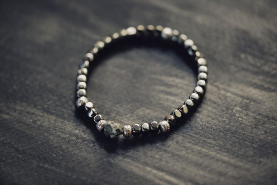 Apophyllite Bead Bracelet Feels Greasy: Causes and Safe Fixes